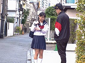 SNSでパパ活していた女の子を連れ回し悪友たちとSEXシェア！！ みつき　サンプル画像05